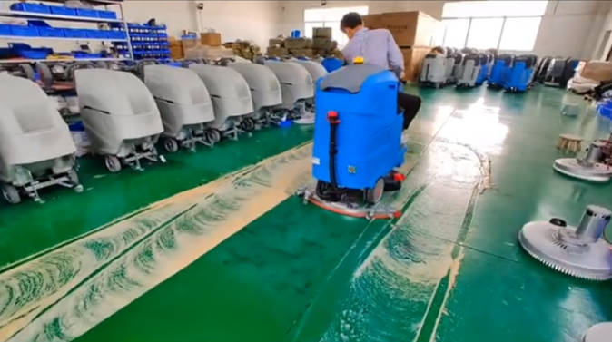 甘孜2023年还在用人工的物业保洁不妨试试洗地机吧